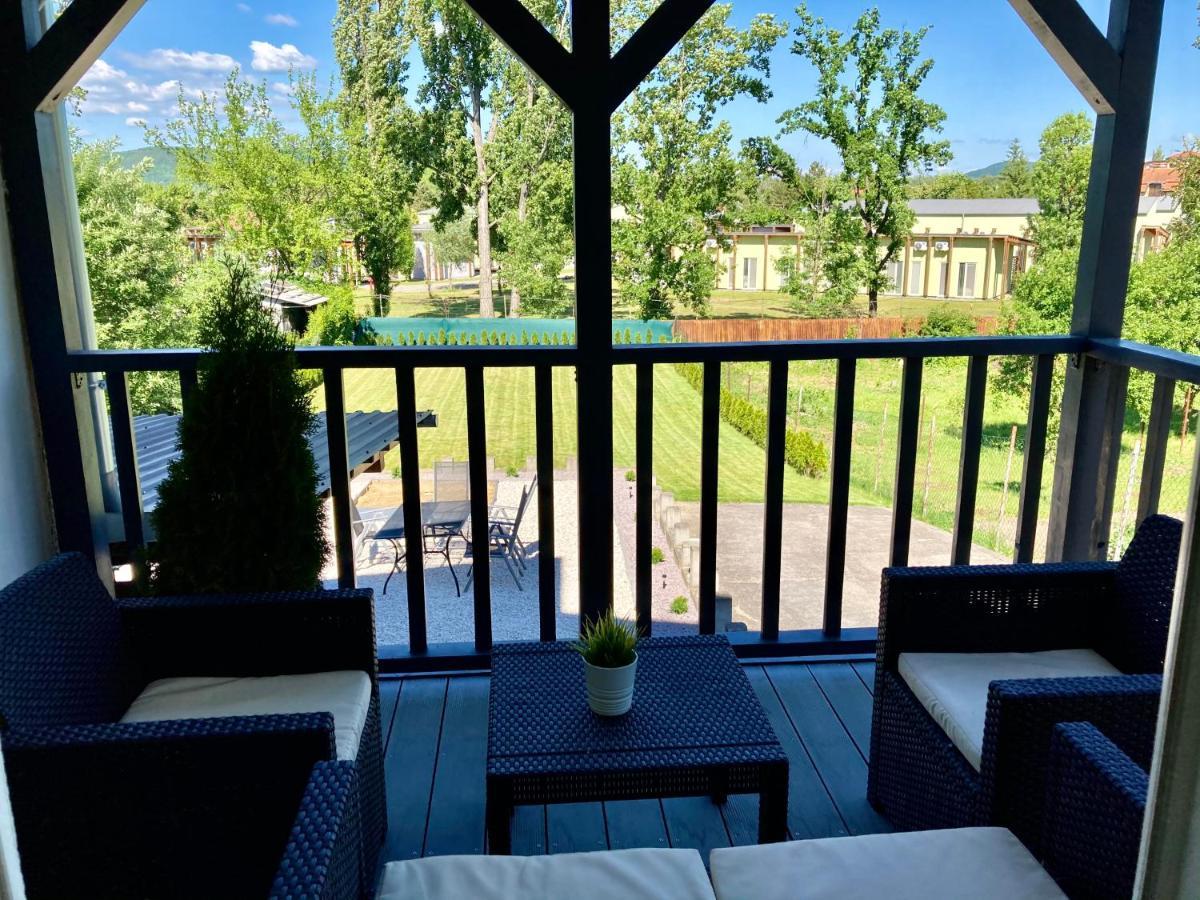 City Apartment Štúrovo 外观 照片