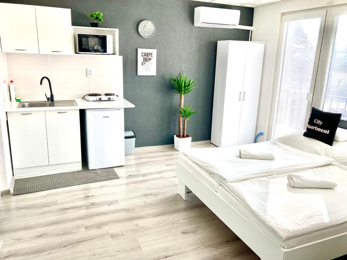 City Apartment Štúrovo 外观 照片