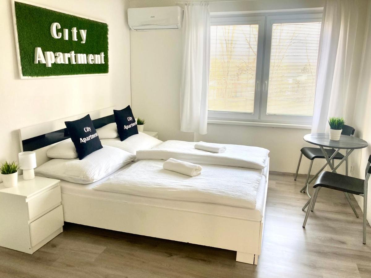 City Apartment Štúrovo 外观 照片
